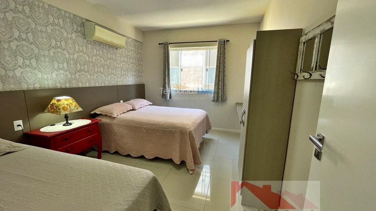 Apartment for vacation rental in Bombinhas (Praia de Bombas)