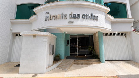APARTAMENTO PARA TEMPORADA EM BALNEÁRIO CAMBORIÚ — 3 quartos e 3 vagas