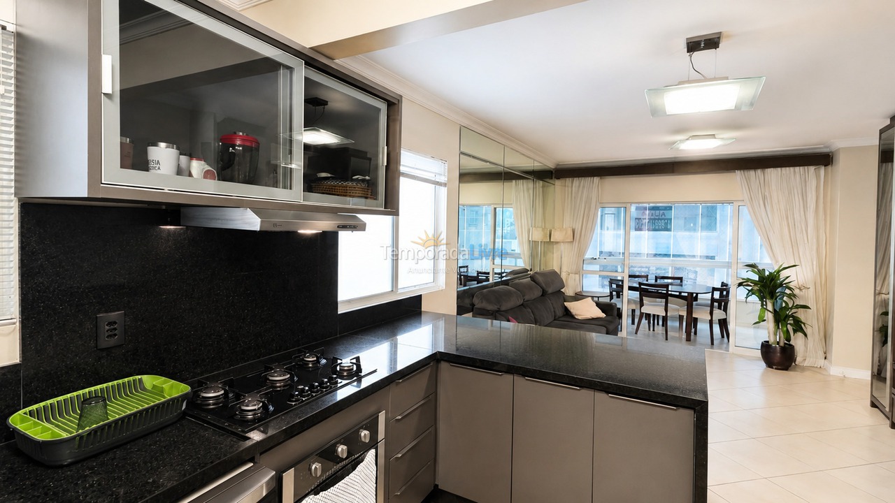 Apartamento para aluguel de temporada em Balneário Camboriú (Centro)