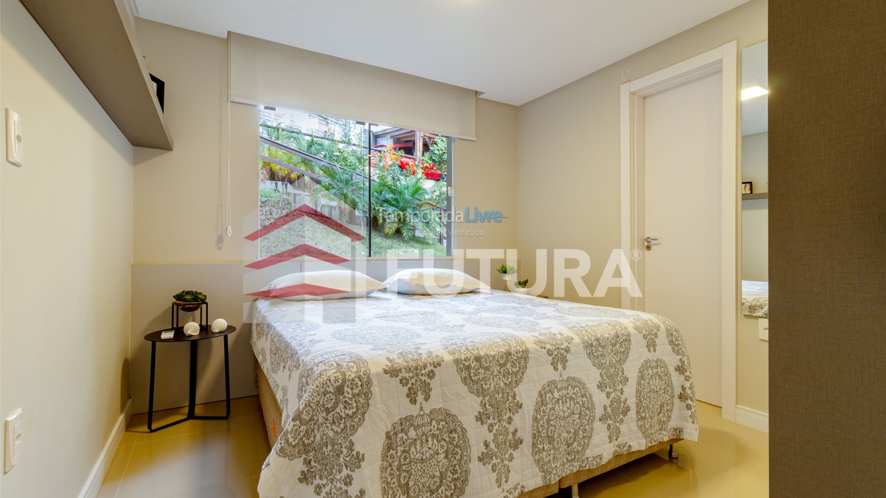 House for vacation rental in Bombinhas (Praia da Lagoinha)