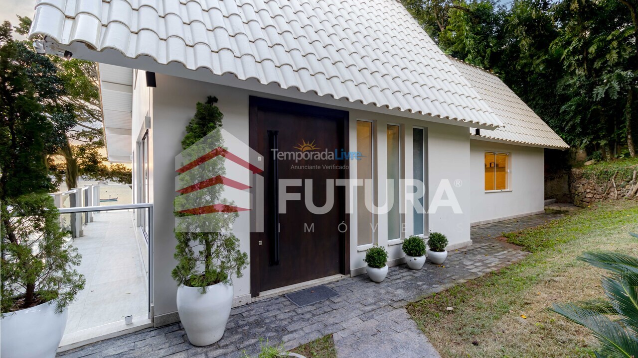 House for vacation rental in Bombinhas (Praia da Lagoinha)