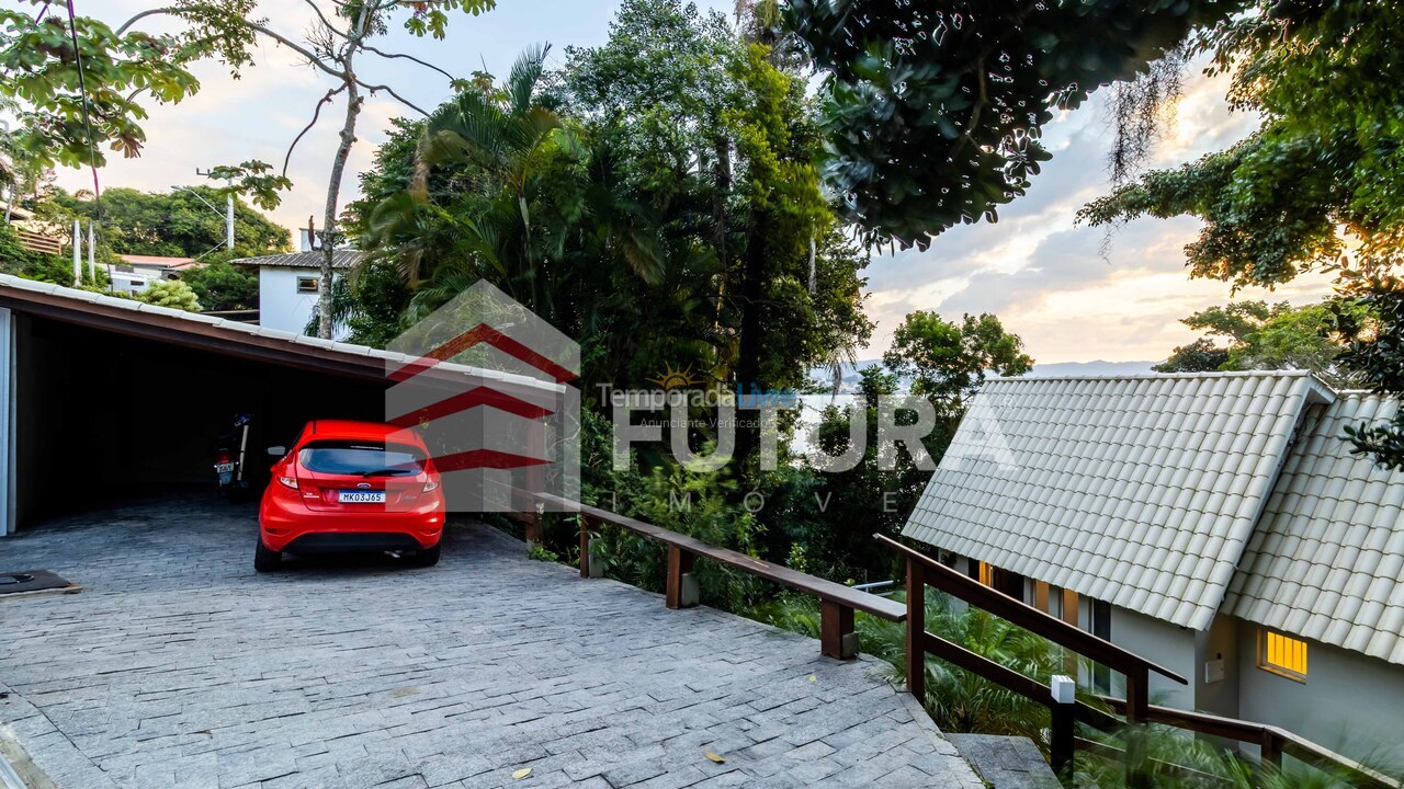 House for vacation rental in Bombinhas (Praia da Lagoinha)