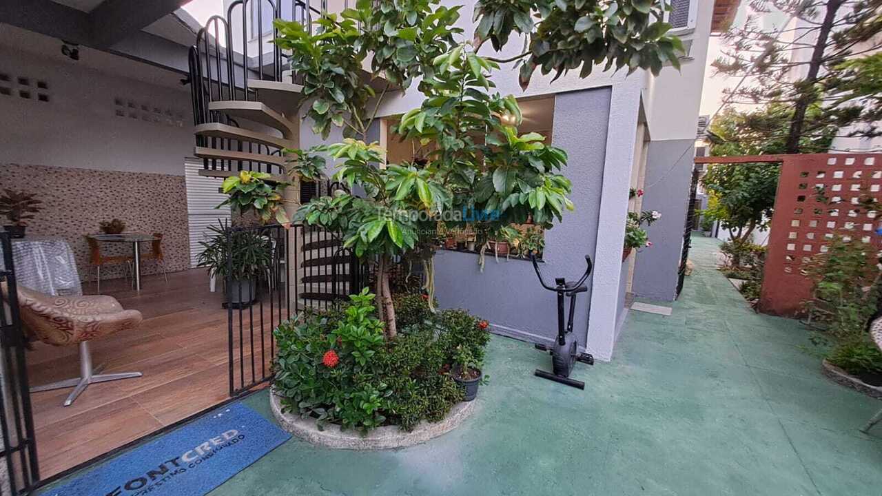 House for vacation rental in Fortaleza (Cidade dos Funcionários)