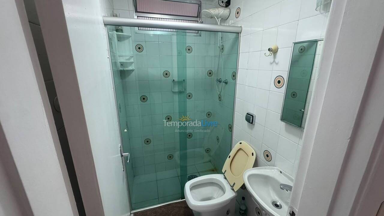 Apartamento para aluguel de temporada em Guarujá (Pitangueiras)
