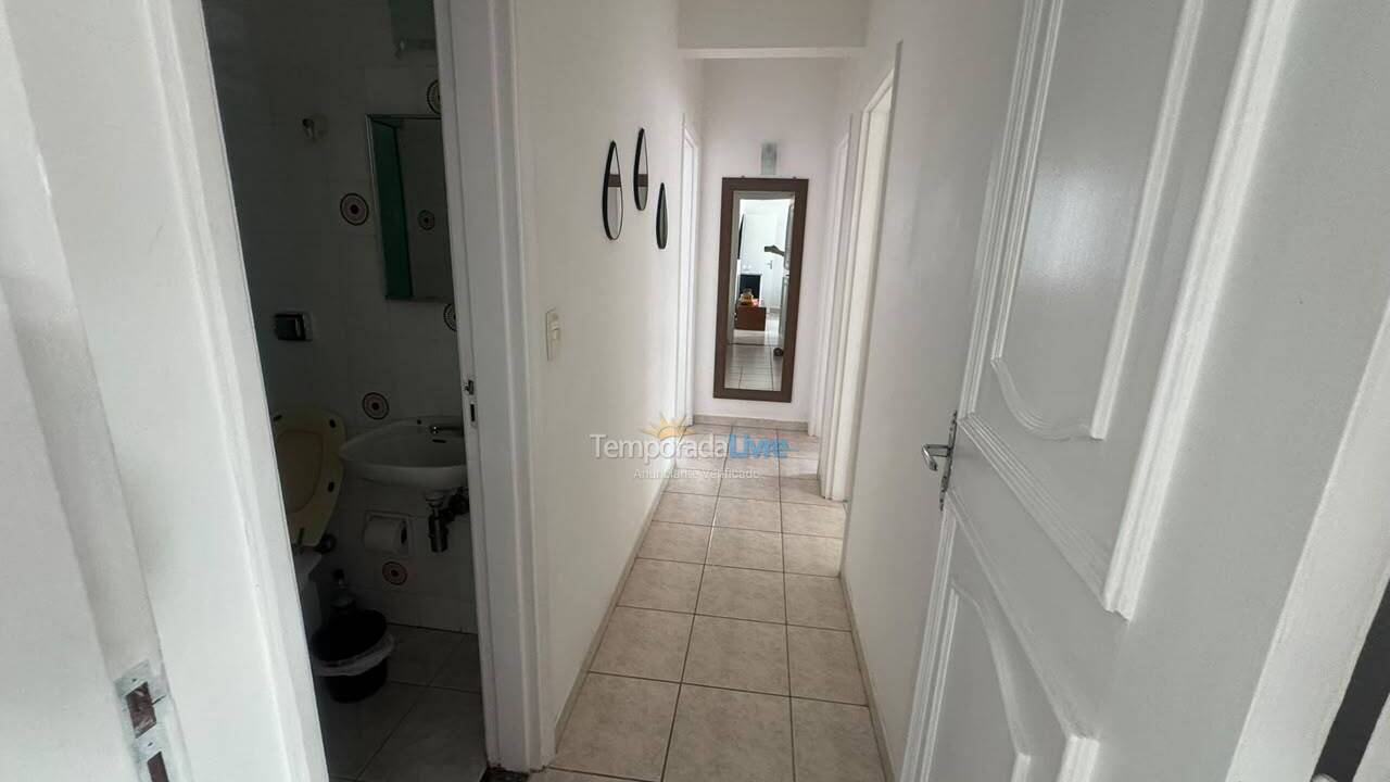Apartamento para aluguel de temporada em Guarujá (Pitangueiras)