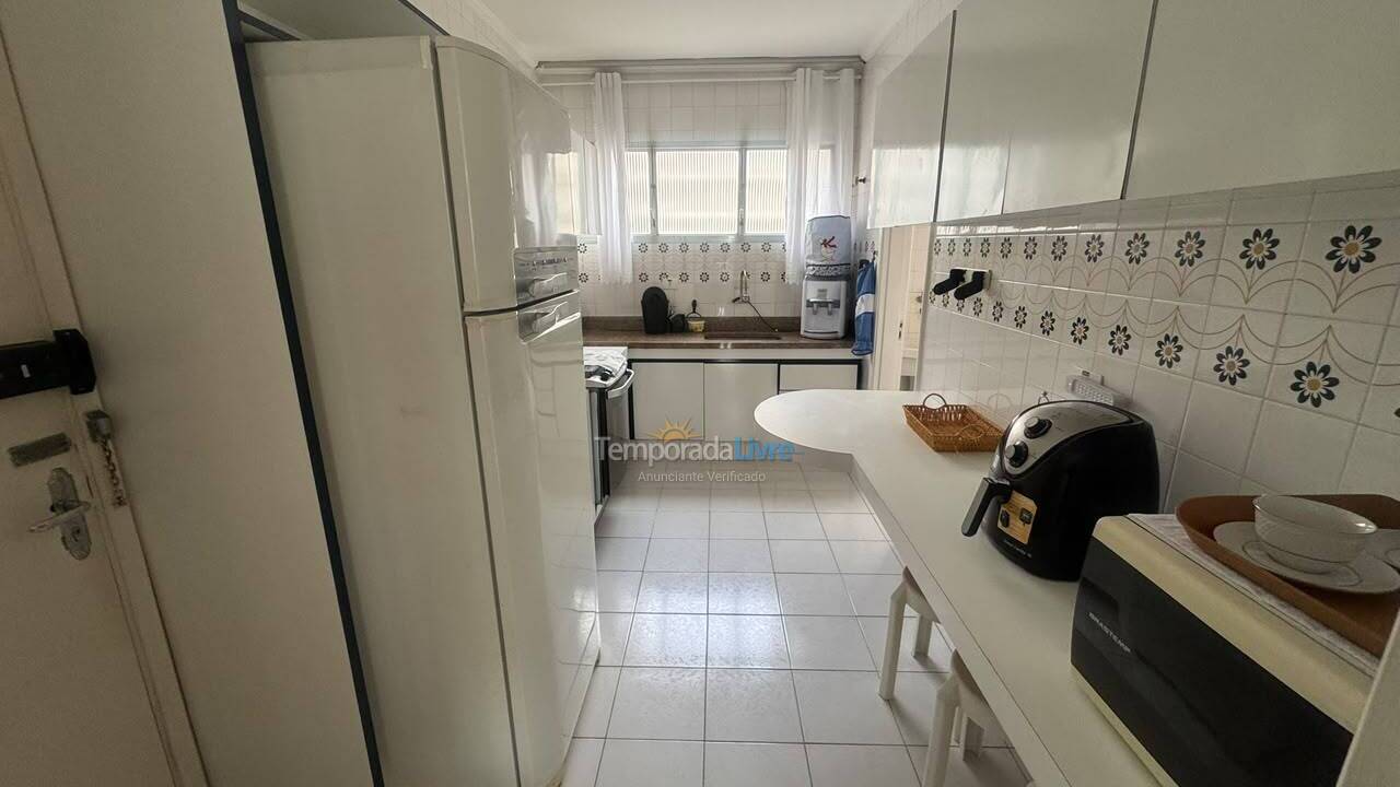 Apartamento para aluguel de temporada em Guarujá (Pitangueiras)