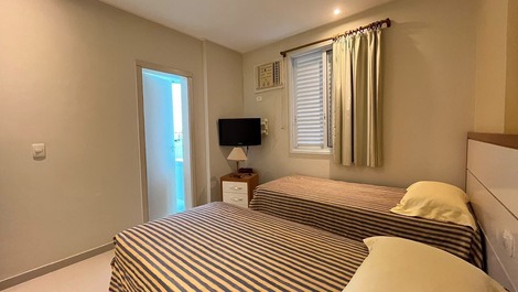 Ground-floor apartment with ocean views in Riviera de São Lourenço.