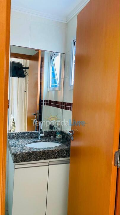 Apartamento para aluguel de temporada em Praia Grande (Vila Tupi)