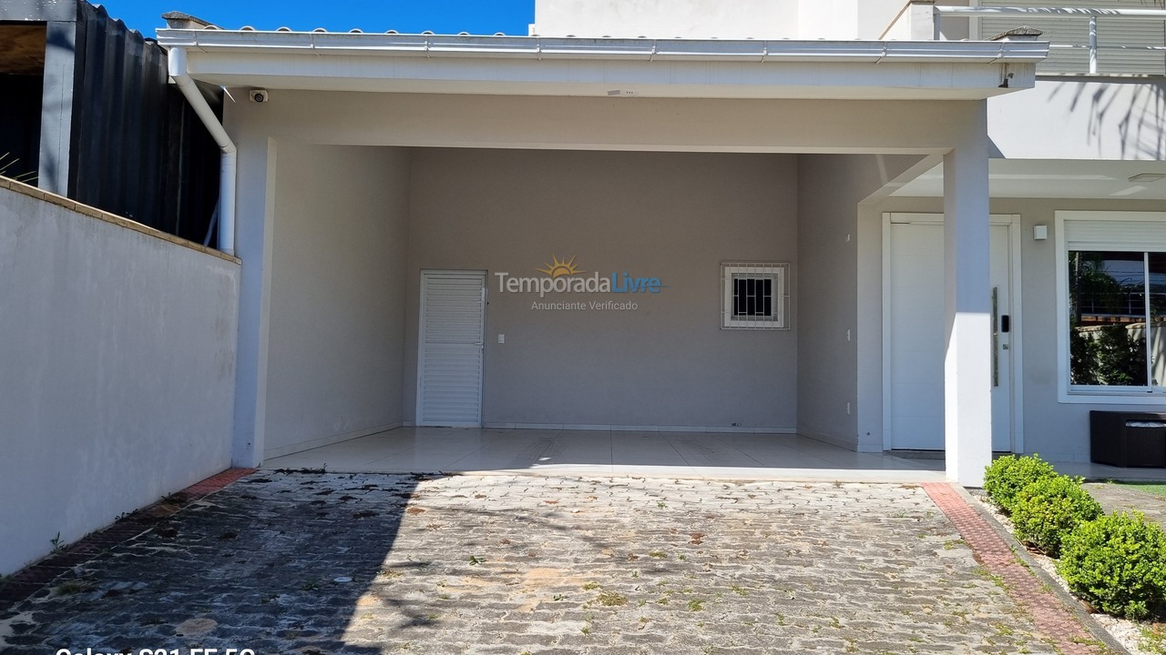 Casa para alquiler de vacaciones em Garopaba (Centro)
