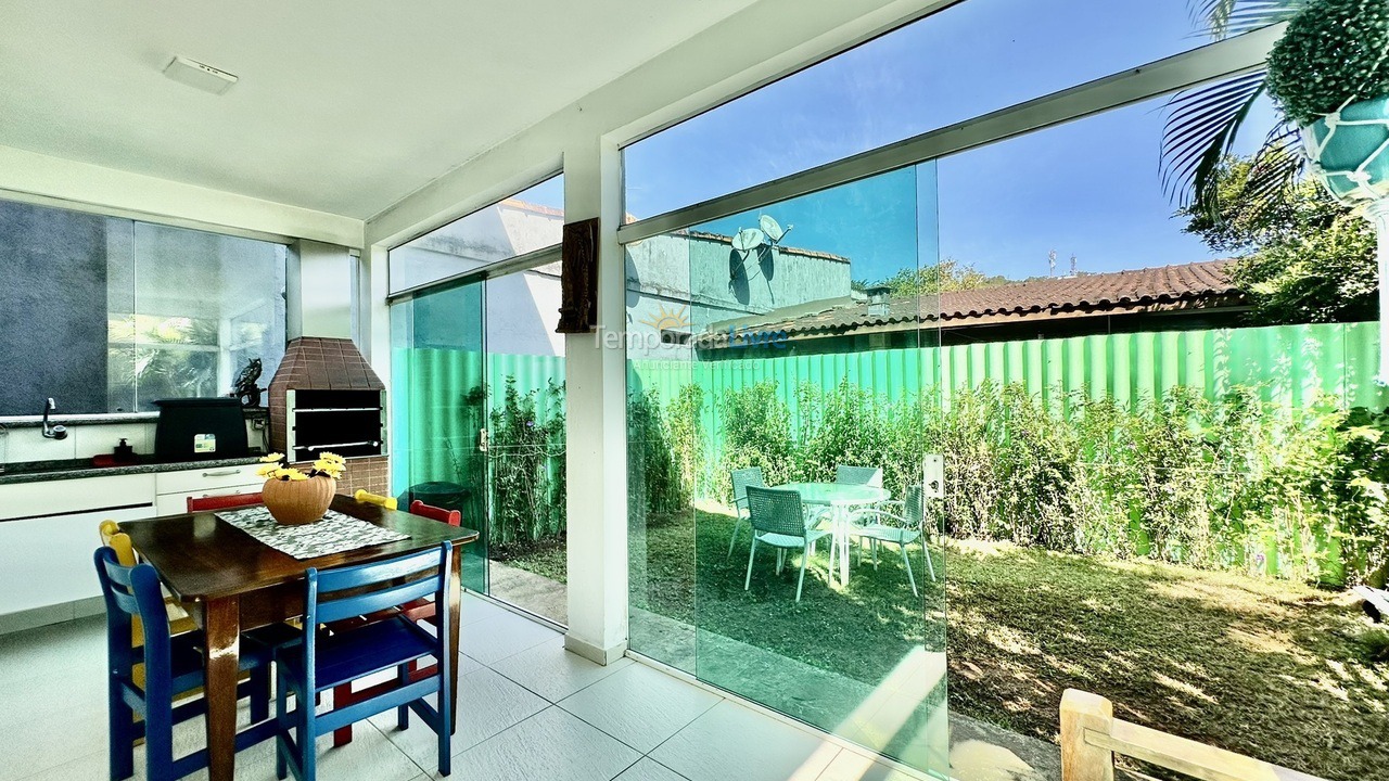 Casa para aluguel de temporada em Bertioga (Praia da Enseada)