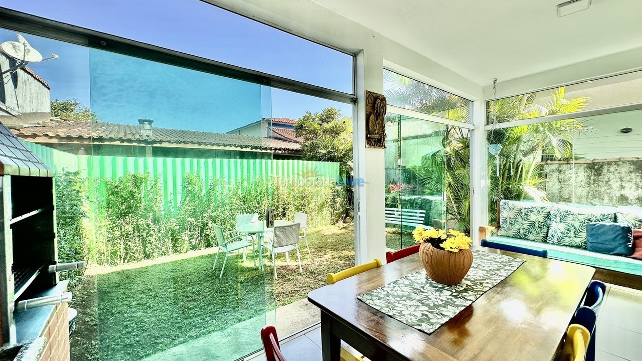 Casa para aluguel de temporada em Bertioga (Praia da Enseada)