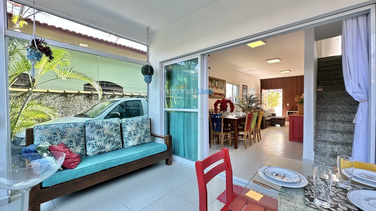 Casa para aluguel de temporada em Bertioga (Praia da Enseada)
