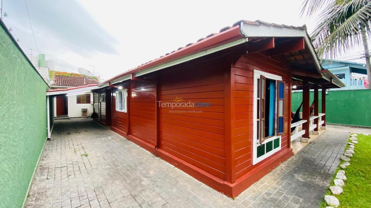 House for vacation rental in Caraguatatuba (Martim de Sá)