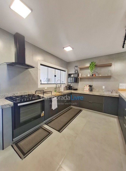Casa para alquiler de vacaciones em Paraty (Portal das Artes)