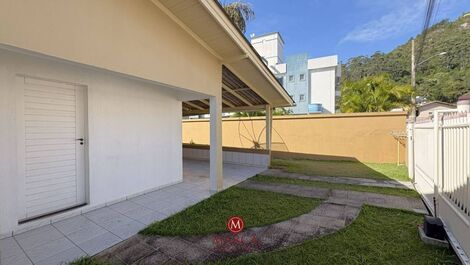 Ca165 - Casa de Praia com Piscina em Canto Grande