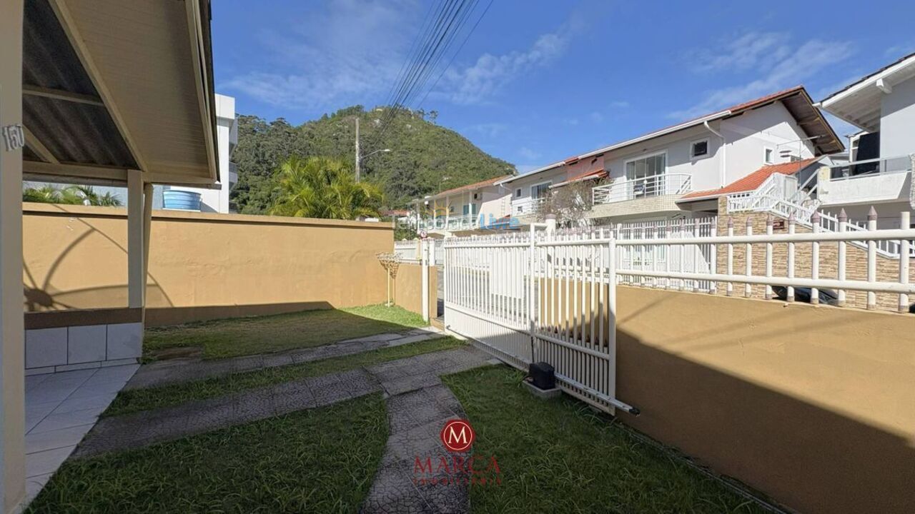 Casa para aluguel de temporada em Bombinhas (Canto Grande)