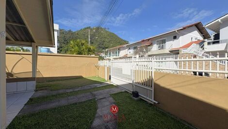 Ca165 - Casa de Praia com Piscina em Canto Grande