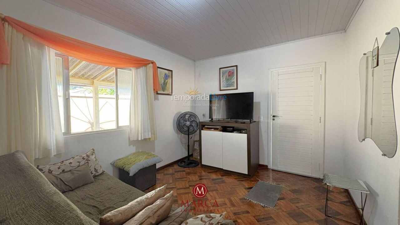 Casa para aluguel de temporada em Bombinhas (Canto Grande)