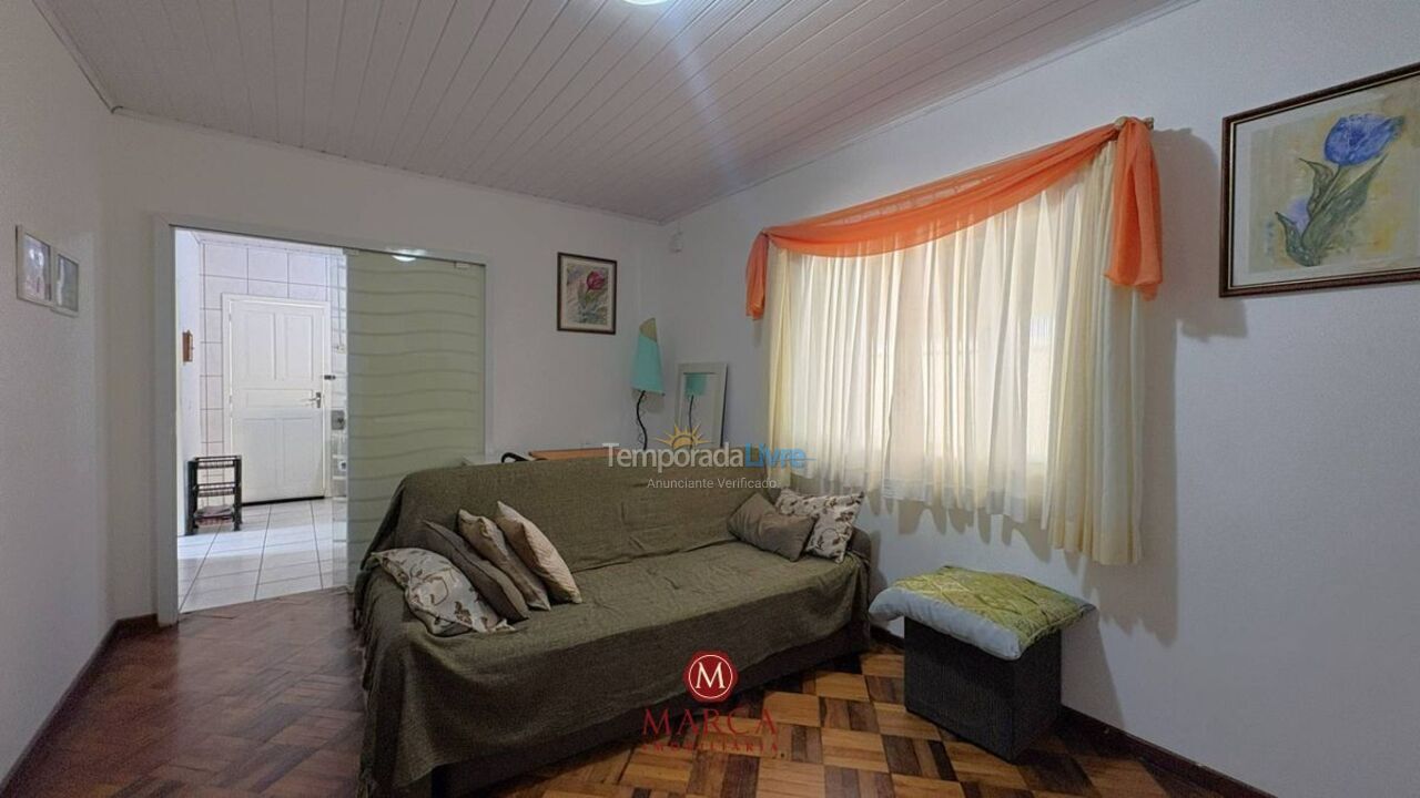 Casa para aluguel de temporada em Bombinhas (Canto Grande)