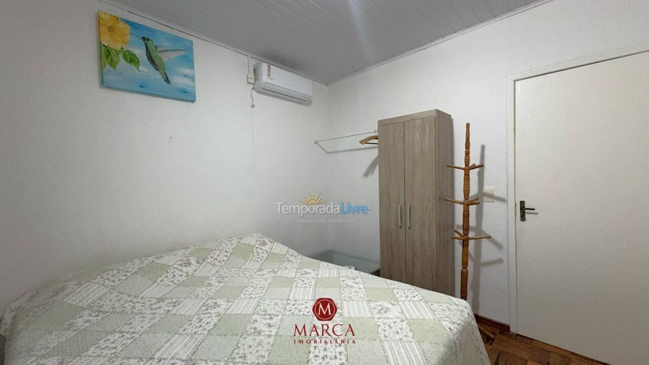 Casa para aluguel de temporada em Bombinhas (Canto Grande)