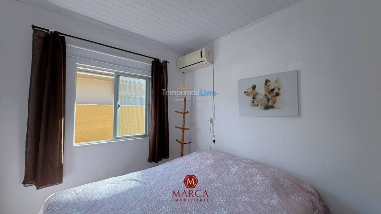 Casa para aluguel de temporada em Bombinhas (Canto Grande)