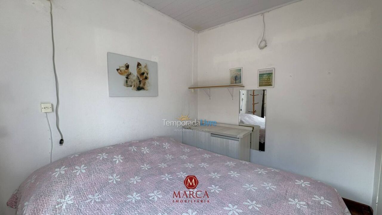 Casa para aluguel de temporada em Bombinhas (Canto Grande)