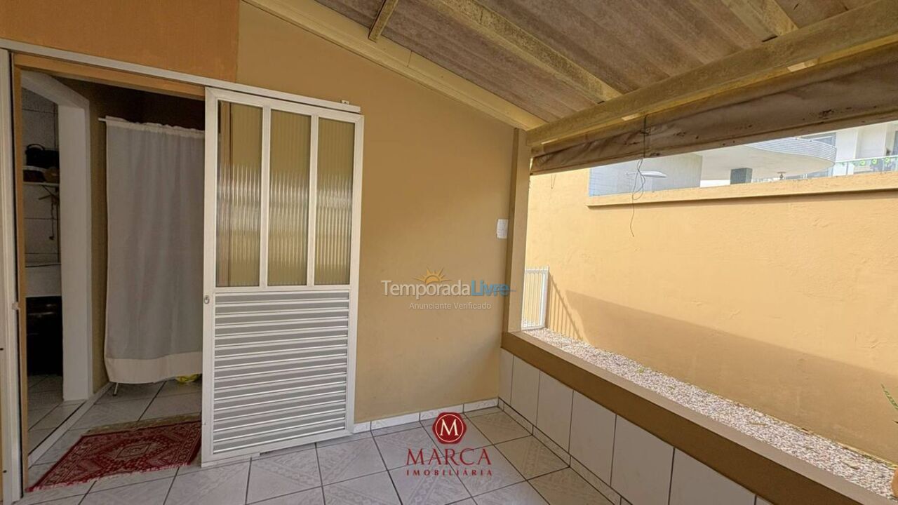 Casa para aluguel de temporada em Bombinhas (Canto Grande)