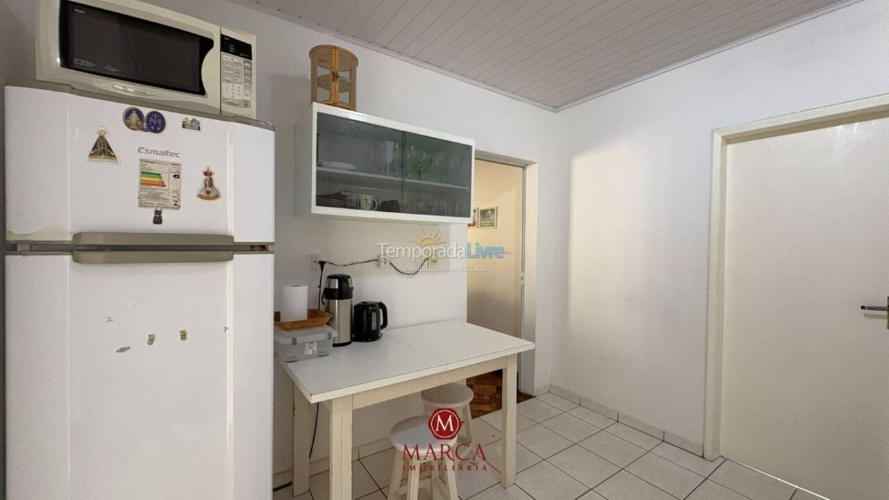 Casa para aluguel de temporada em Bombinhas (Canto Grande)