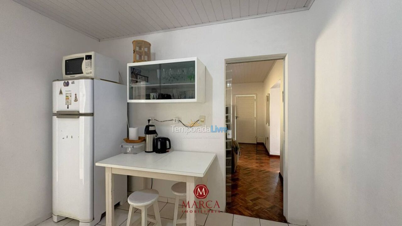 Casa para aluguel de temporada em Bombinhas (Canto Grande)