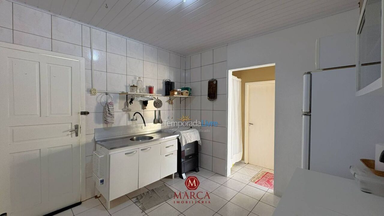 Casa para aluguel de temporada em Bombinhas (Canto Grande)