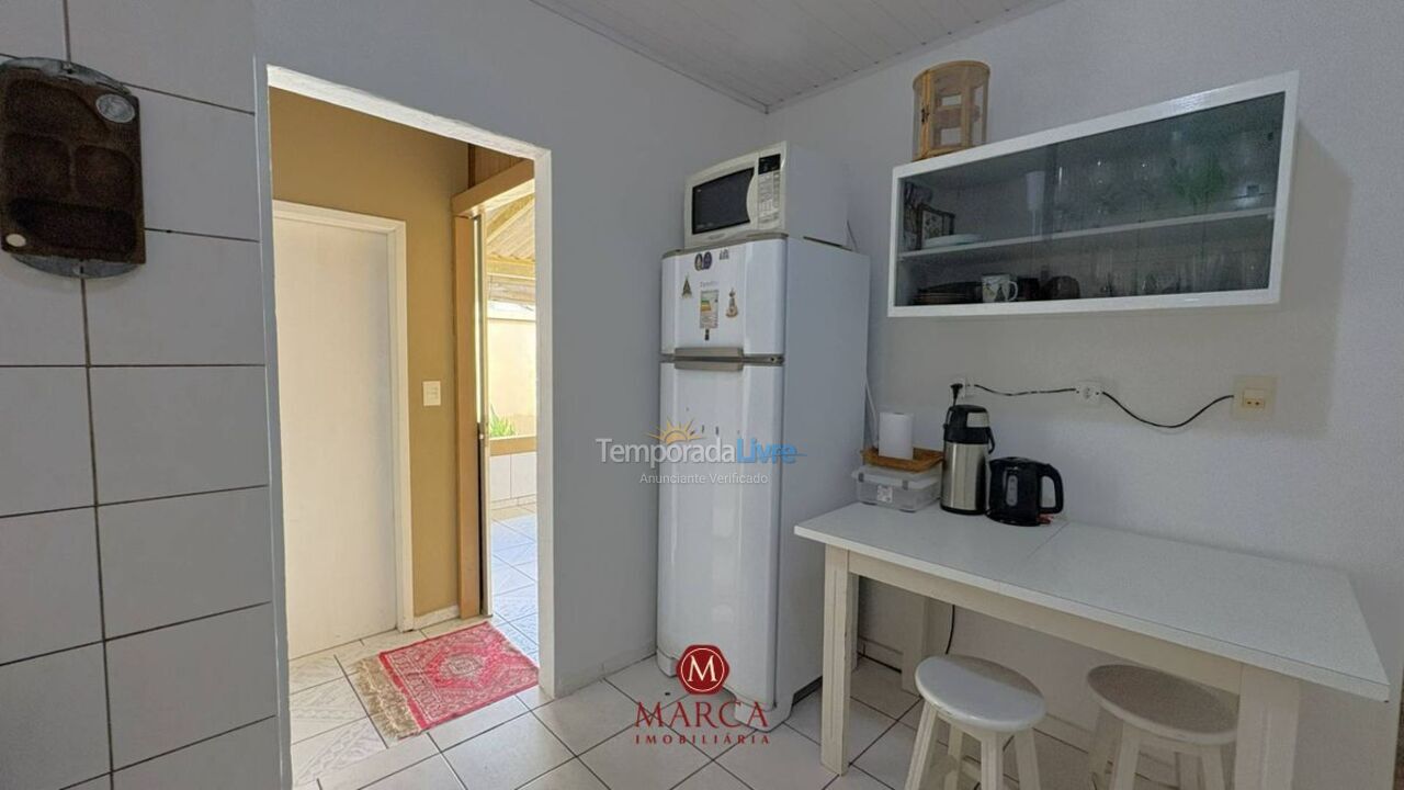 Casa para aluguel de temporada em Bombinhas (Canto Grande)