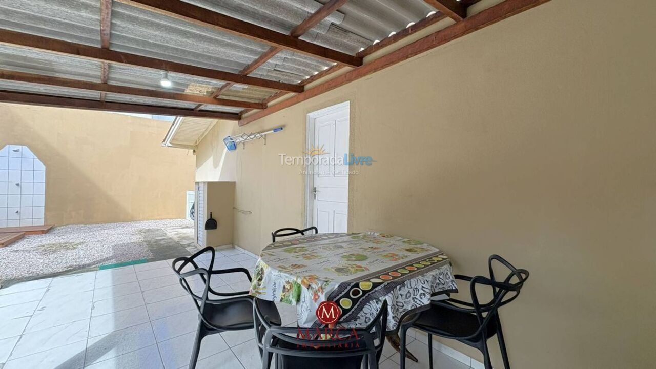 Casa para aluguel de temporada em Bombinhas (Canto Grande)
