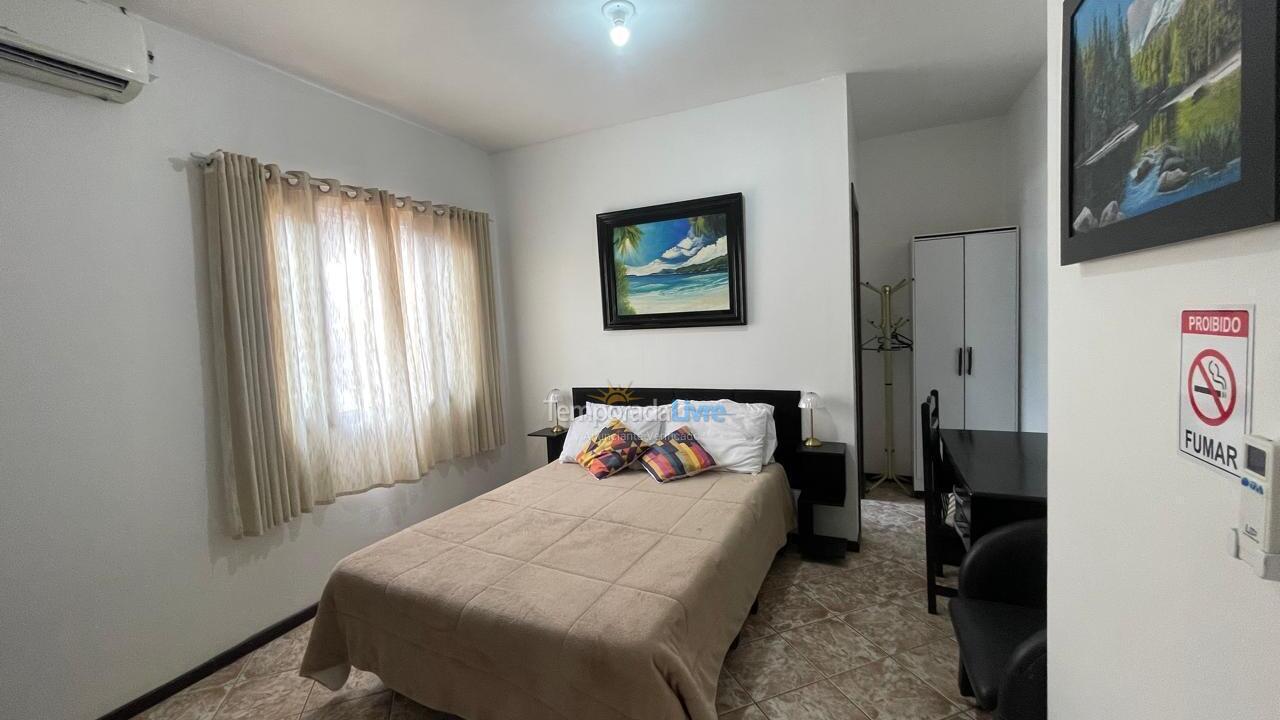 Casa para alquiler de vacaciones em Balneário Piçarras (Piçarras)