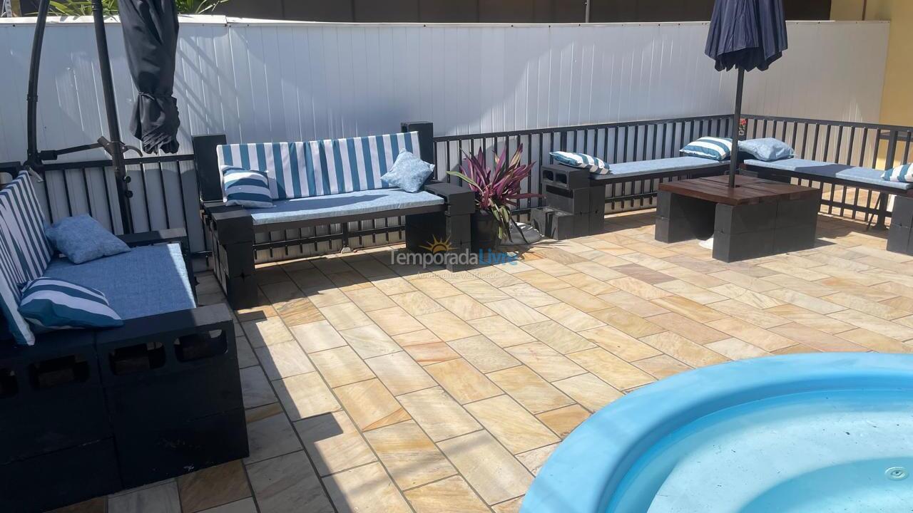 Casa para alquiler de vacaciones em Balneário Piçarras (Piçarras)