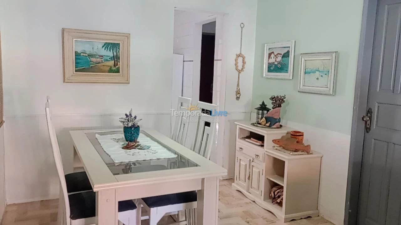 Casa para aluguel de temporada em São Pedro da Aldeia (Centro)