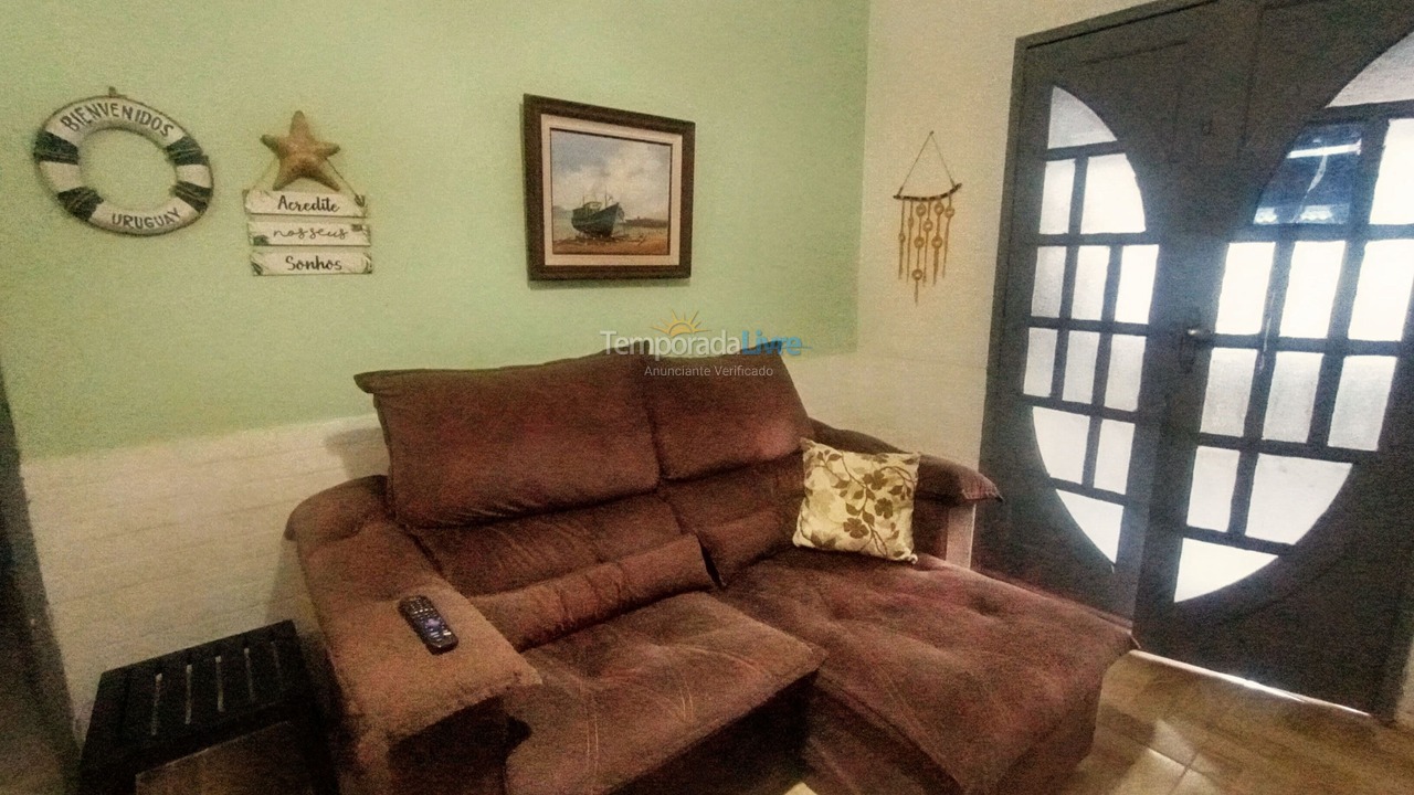 Casa para aluguel de temporada em São Pedro da Aldeia (Centro)