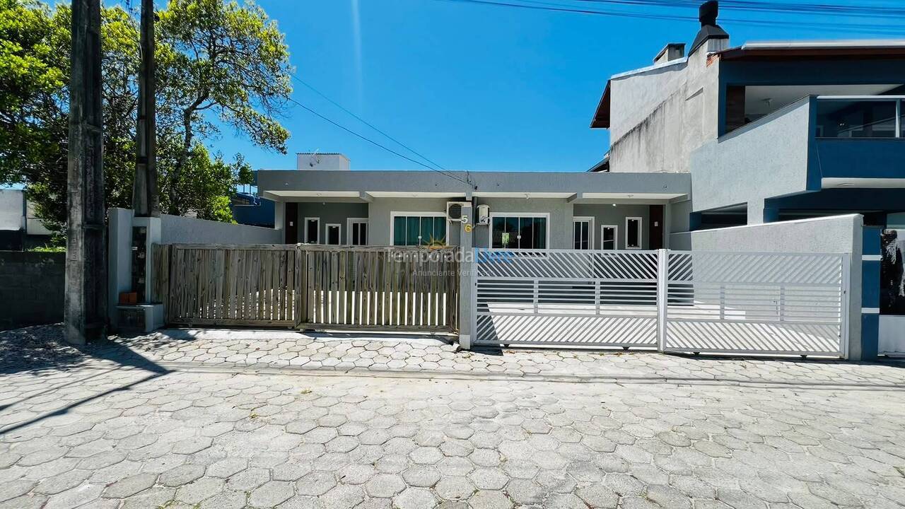 Casa para alquiler de vacaciones em Bombinhas (Canto Grande)