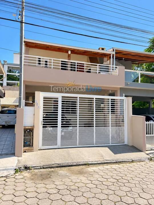Apartment for vacation rental in Bombinhas (Canto Grande)