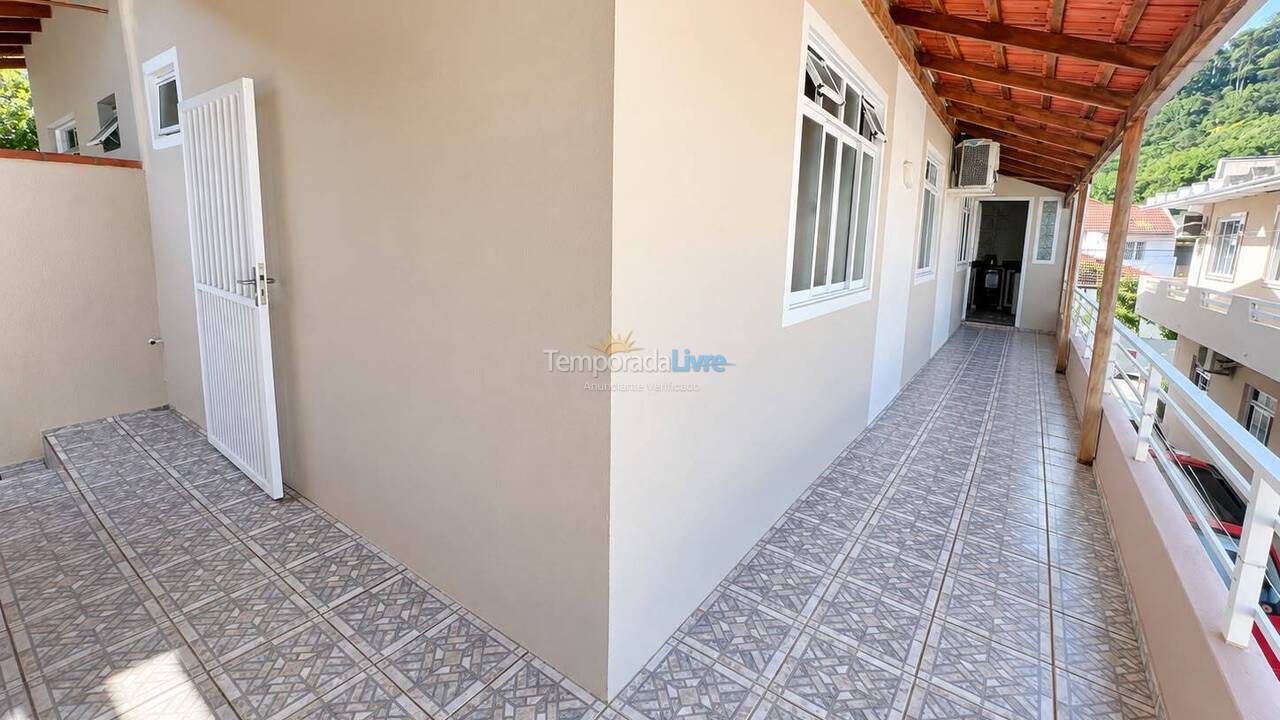 Apartment for vacation rental in Bombinhas (Canto Grande)