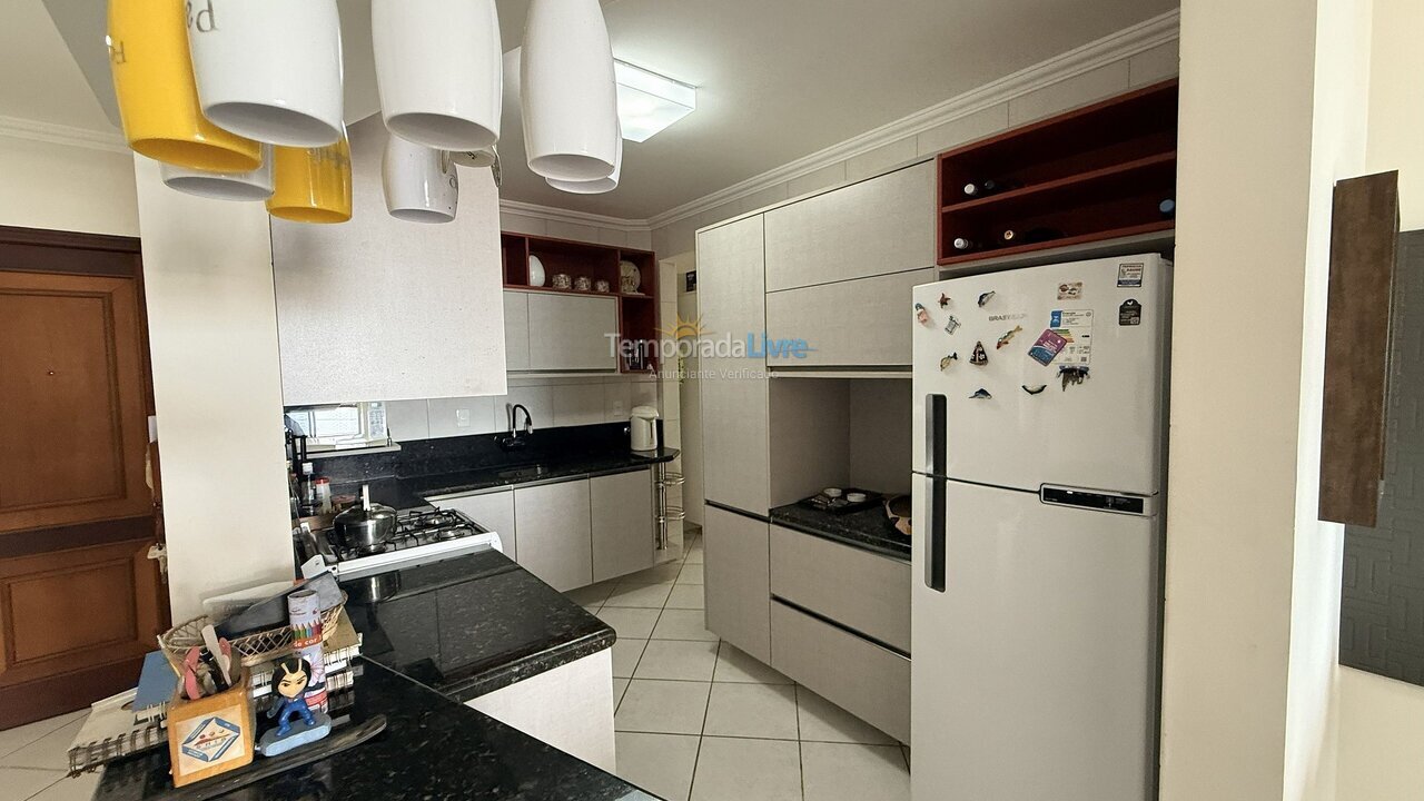 Apartment for vacation rental in Bombinhas (Praia de Bombas)