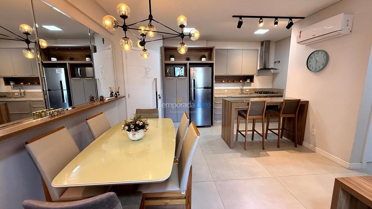 Apartment for vacation rental in Bombinhas (Praia de Bombas)