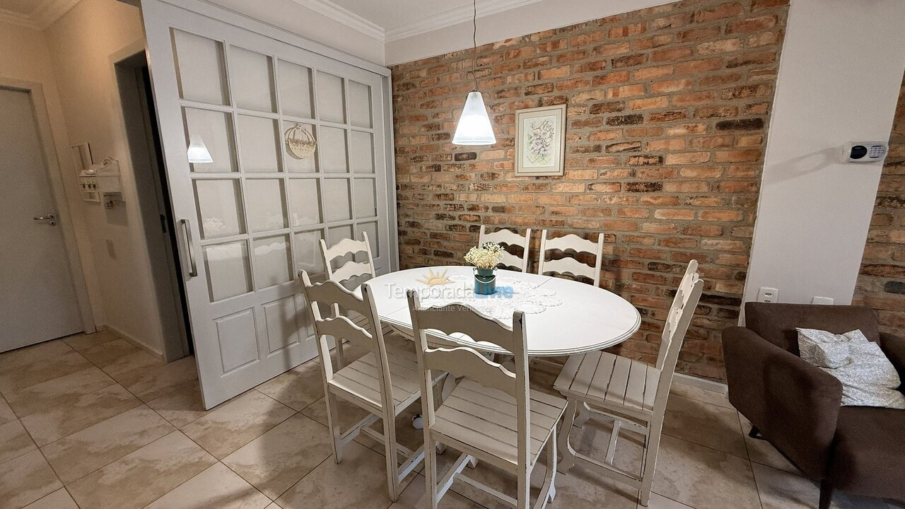Apartment for vacation rental in Bombinhas (Praia de Bombas)