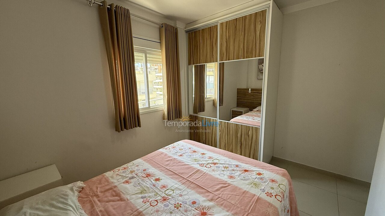 Apartamento para aluguel de temporada em Bombinhas (Praia de Bombas)
