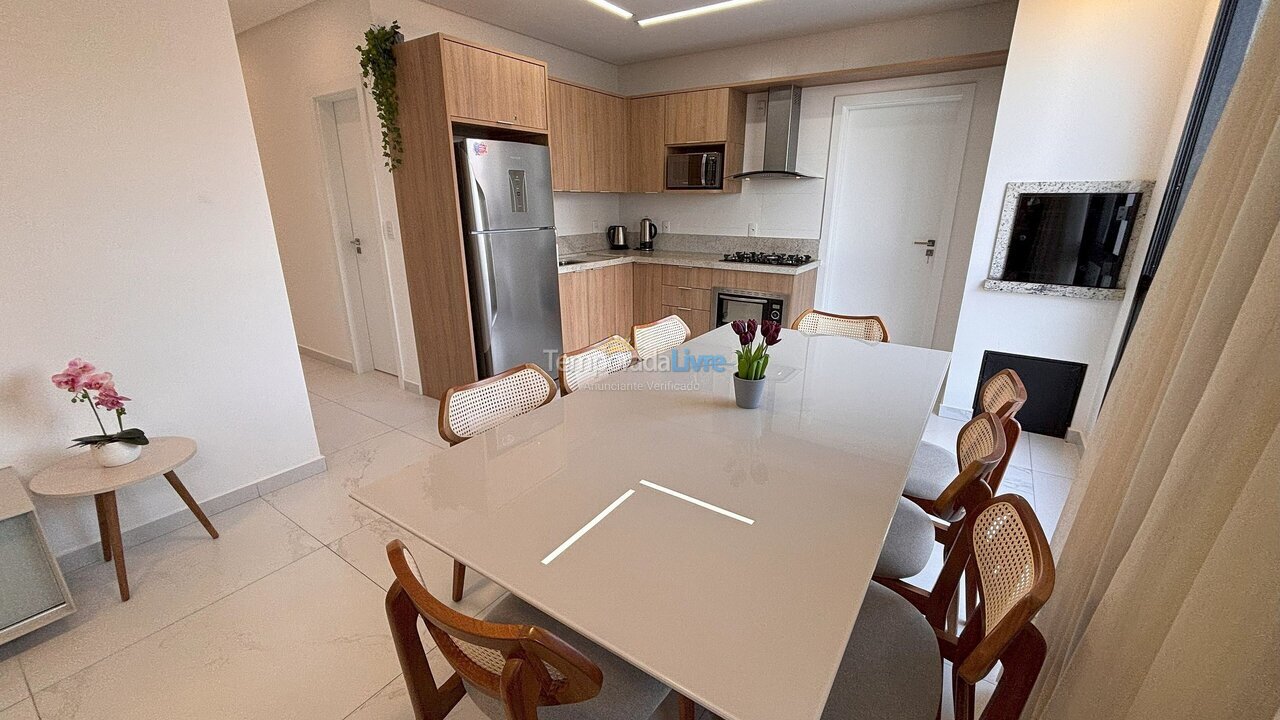 Apartamento para aluguel de temporada em Bombinhas (Praia de Bombas)
