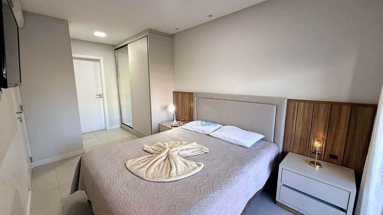 Apartment for vacation rental in Bombinhas (Praia de Bombas)