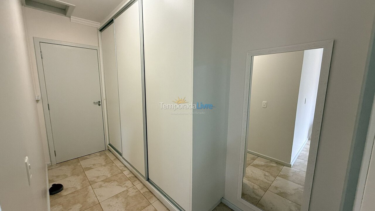 Apartment for vacation rental in Bombinhas (Praia de Bombas)
