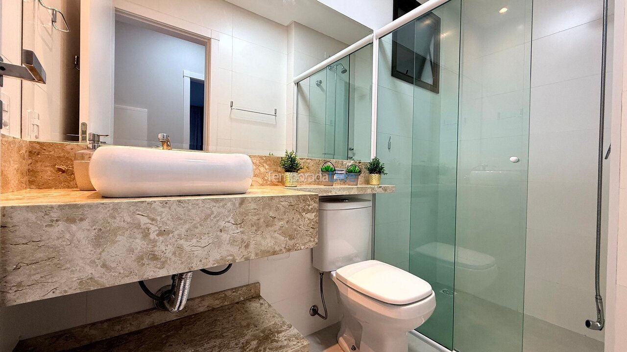 Apartment for vacation rental in Bombinhas (Praia de Bombas)