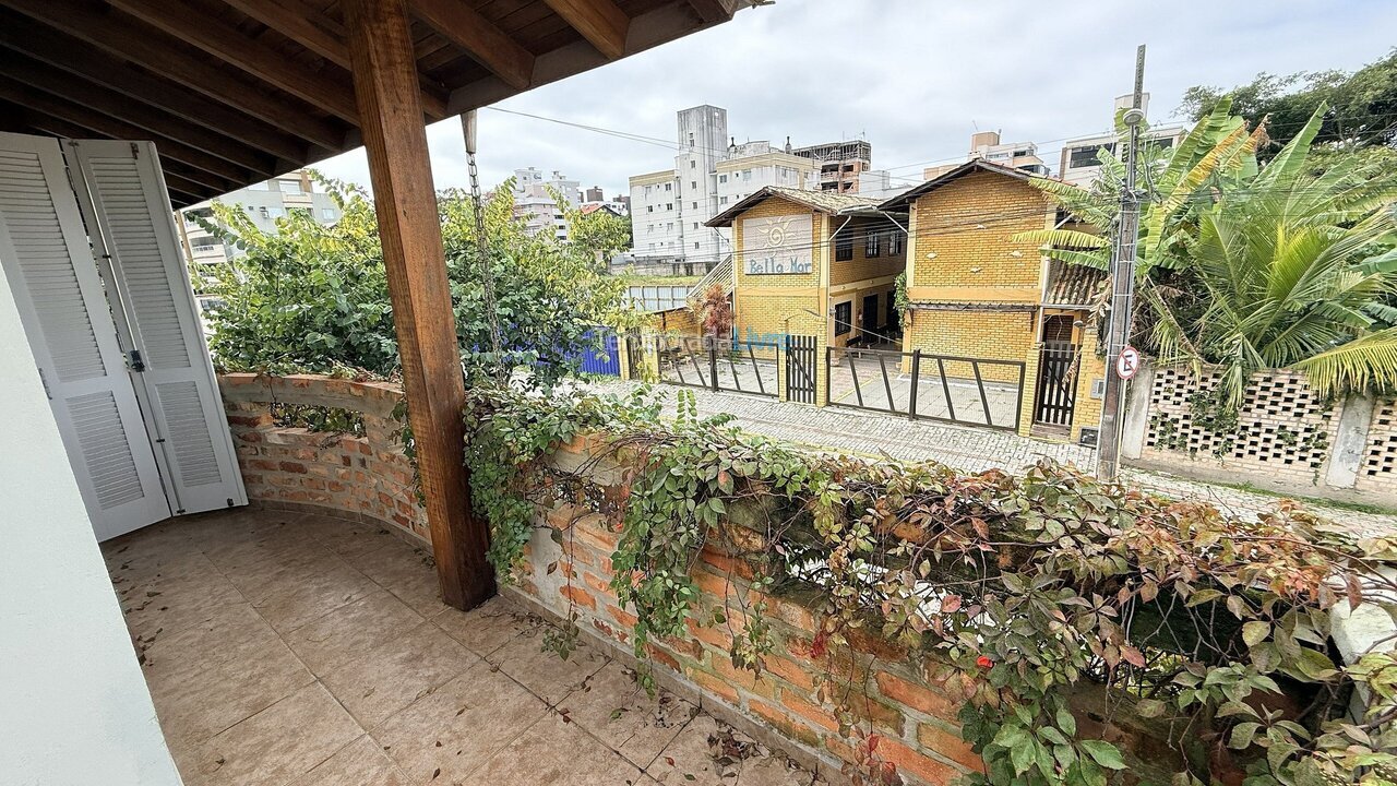 Apartment for vacation rental in Bombinhas (Praia de Bombas)