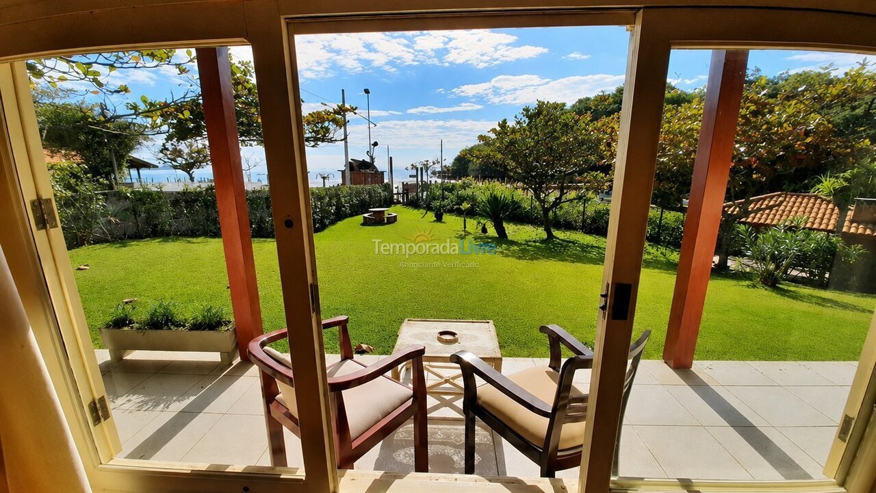 Apartamento para aluguel de temporada em Bombinhas (Praia de Bombas)