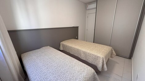 022- Apartamento 3 Suítes a 50m da Praia de Bombas